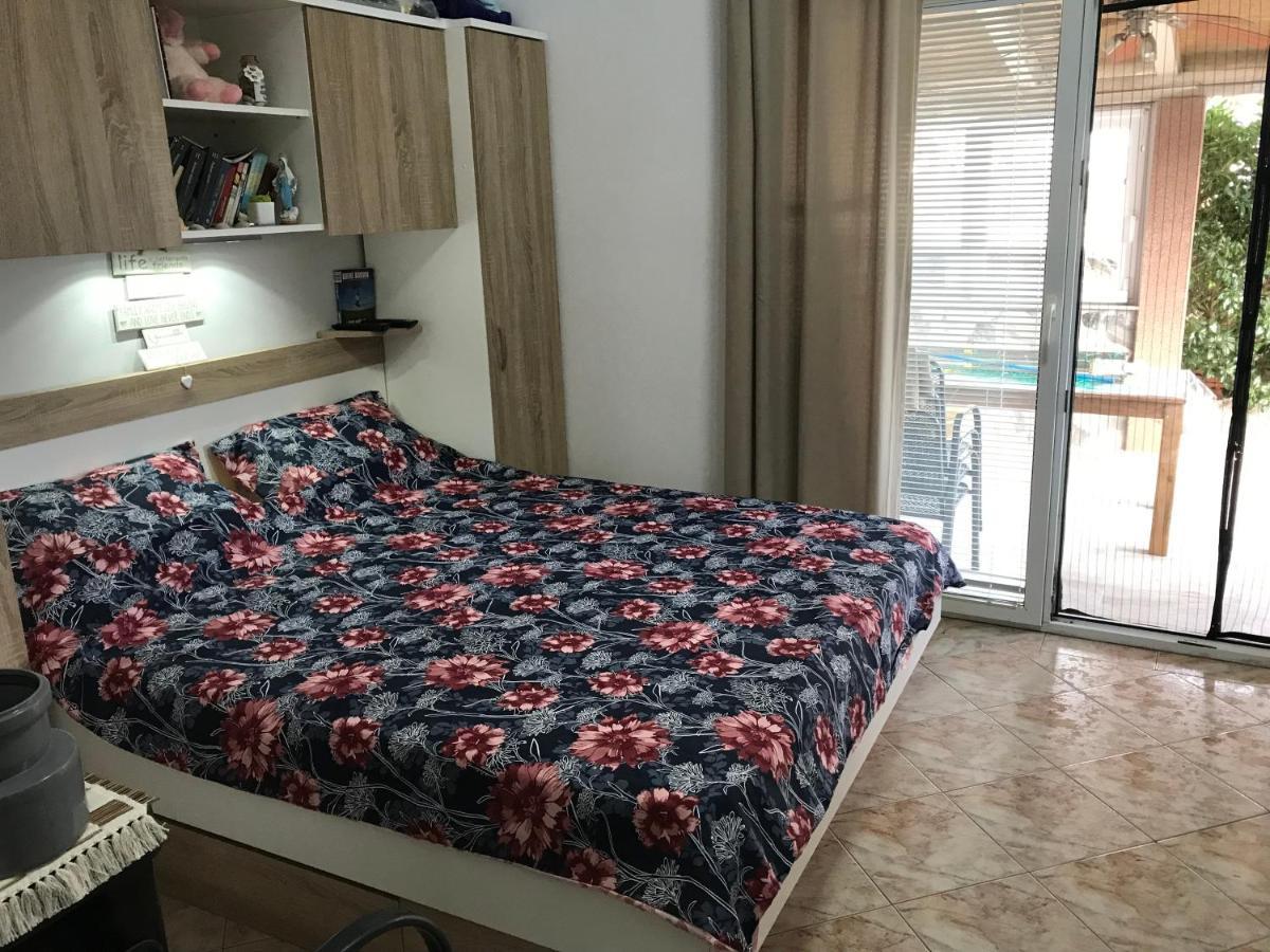 Botic Apartments Šilo Exteriér fotografie
